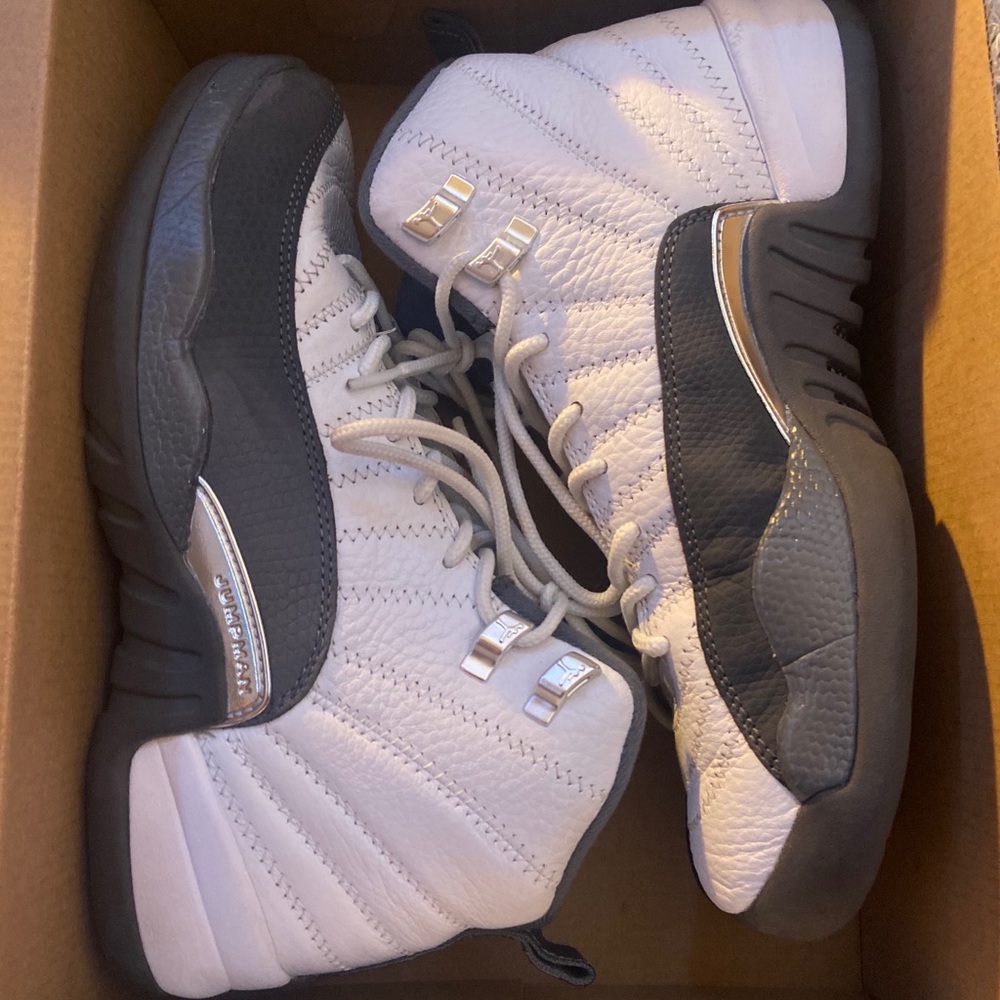 JORDAN 12 WHITE AND DARK GREY